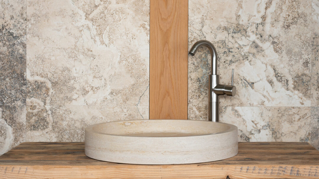 Lavabo da appoggio rotondo in travertino Round Dish