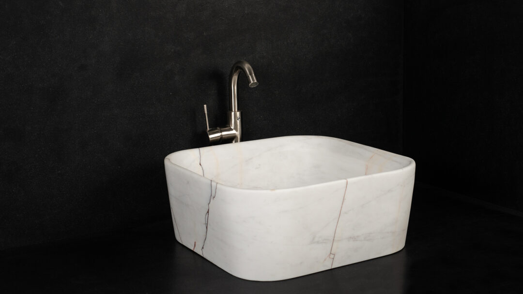 Square lavabo in marmo bianco