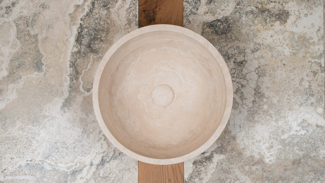 Light Ball in travertine