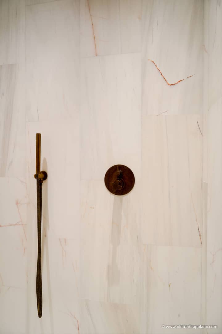 Bianco Alba x Pietre di Rapolano ()