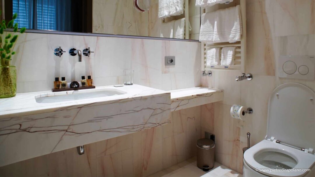 Bianco Alba x Pietre di Rapolano ()