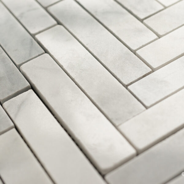 Mosaico in marmo “Bianco TR Spina Grande” Lucido