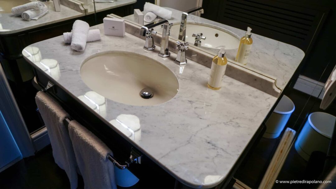 Bianco di carrara x Pietre di Rapolano ()