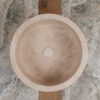 Lavabo freestanding in travertino Colonna vista dall'alto