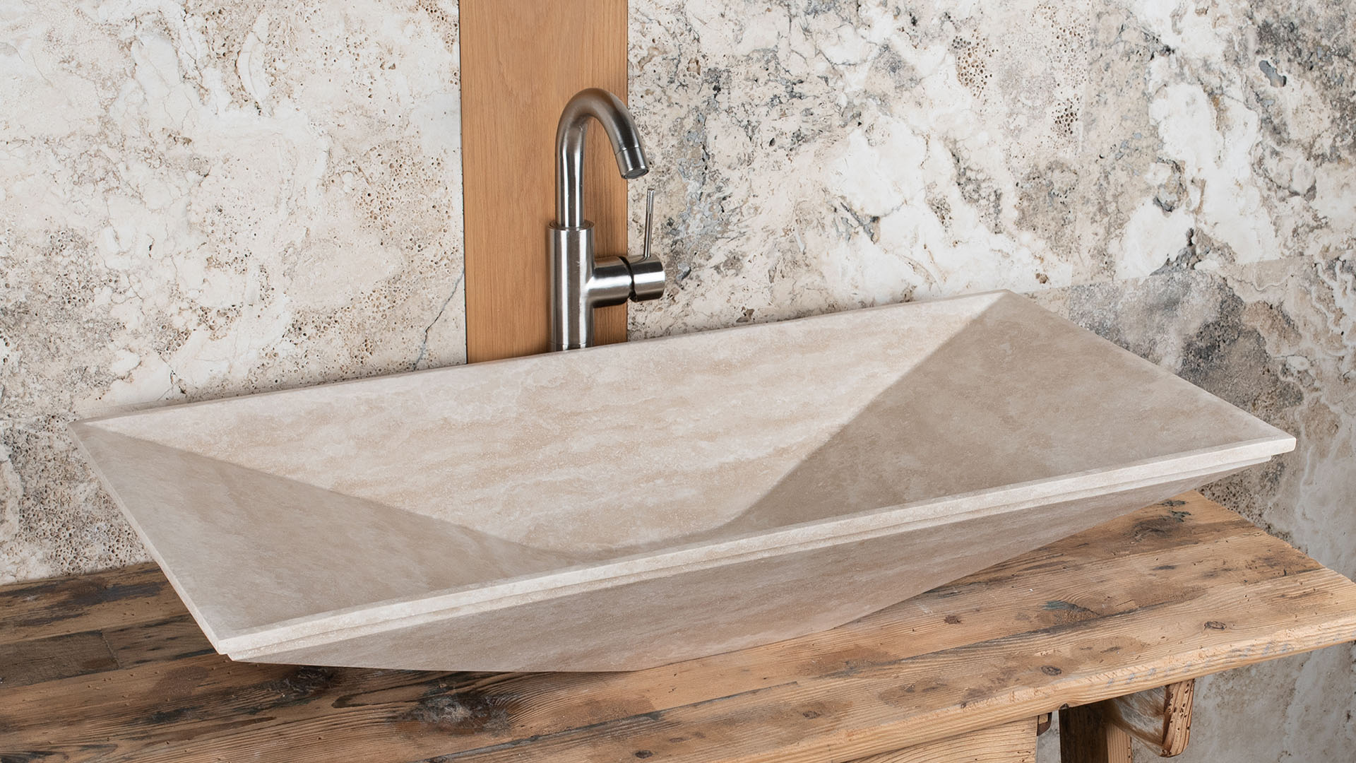 Lavabo da incasso in travertino “Greve”