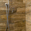 Rivestimento doccia in travertino Elm Stone