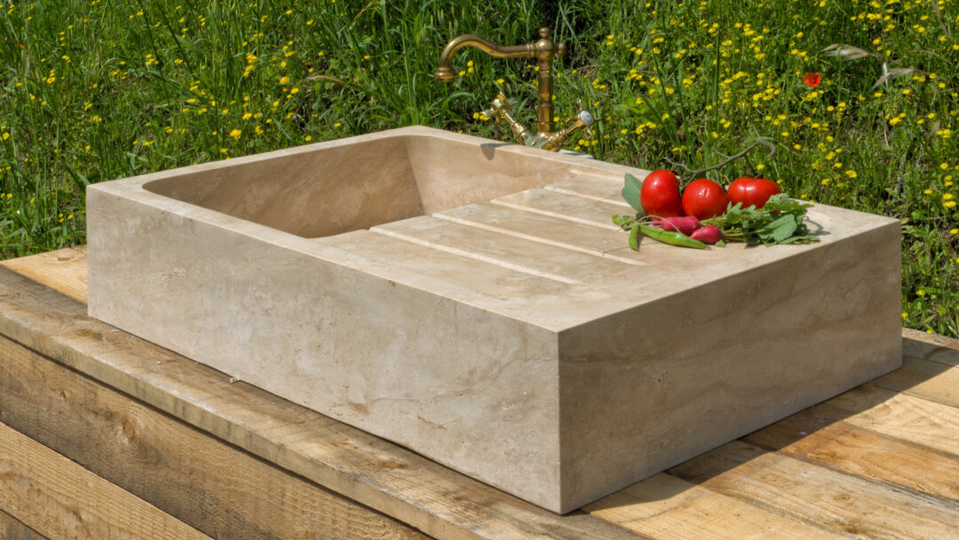 Cube Sink with Grooved Drainer