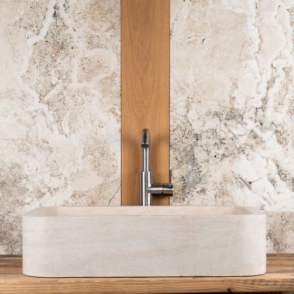 Lavabo stondato in travertino “Farm B CH”