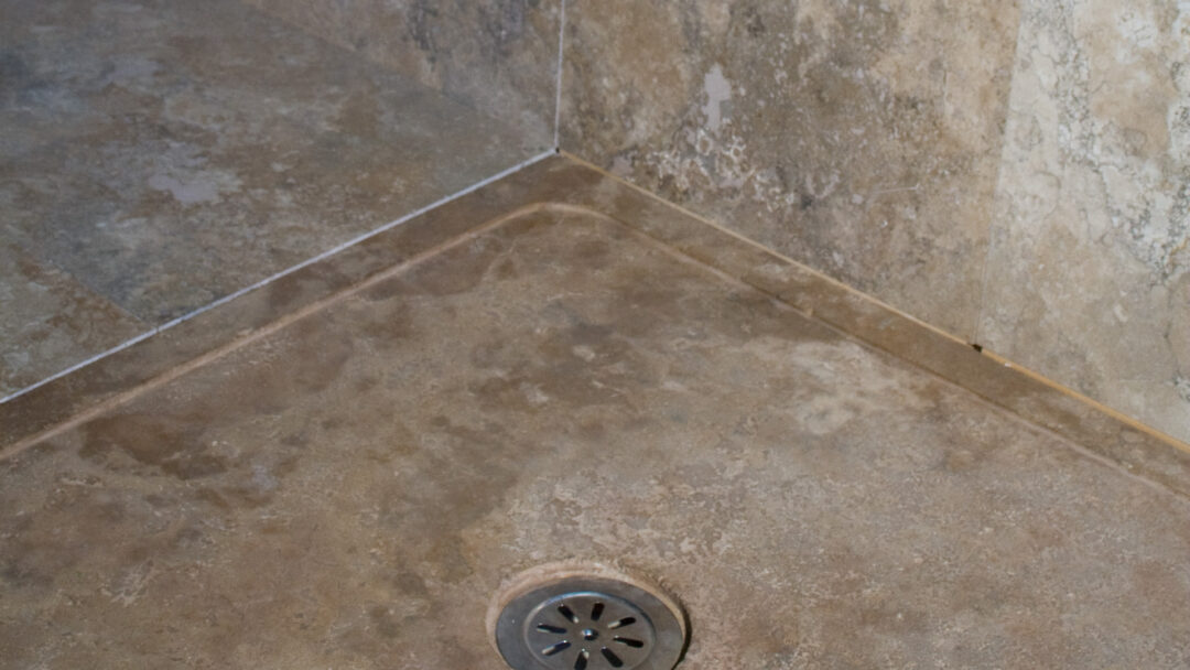 Edge shower base detail