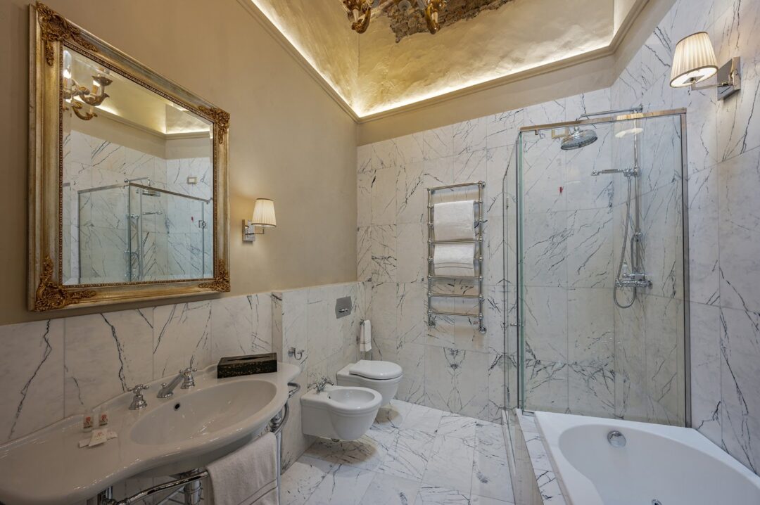 Marmo lilac per rivestimento bagno