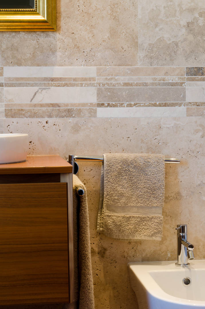 Bathroom travertine mosaic