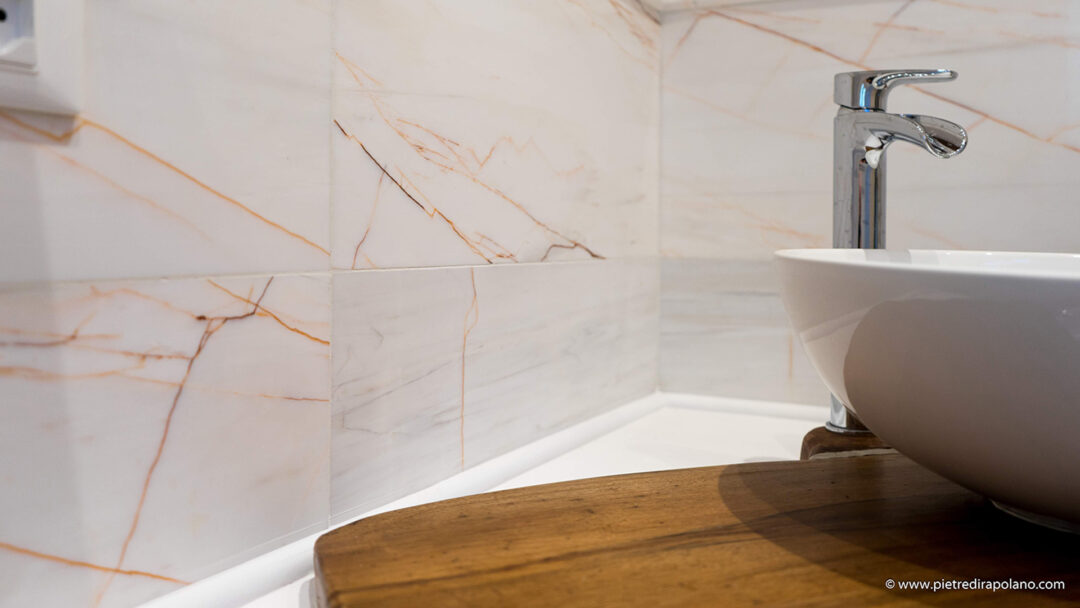 Pdr bianco alba marmo bianco con venature arancio