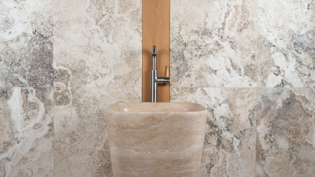 Trapezio stone sink