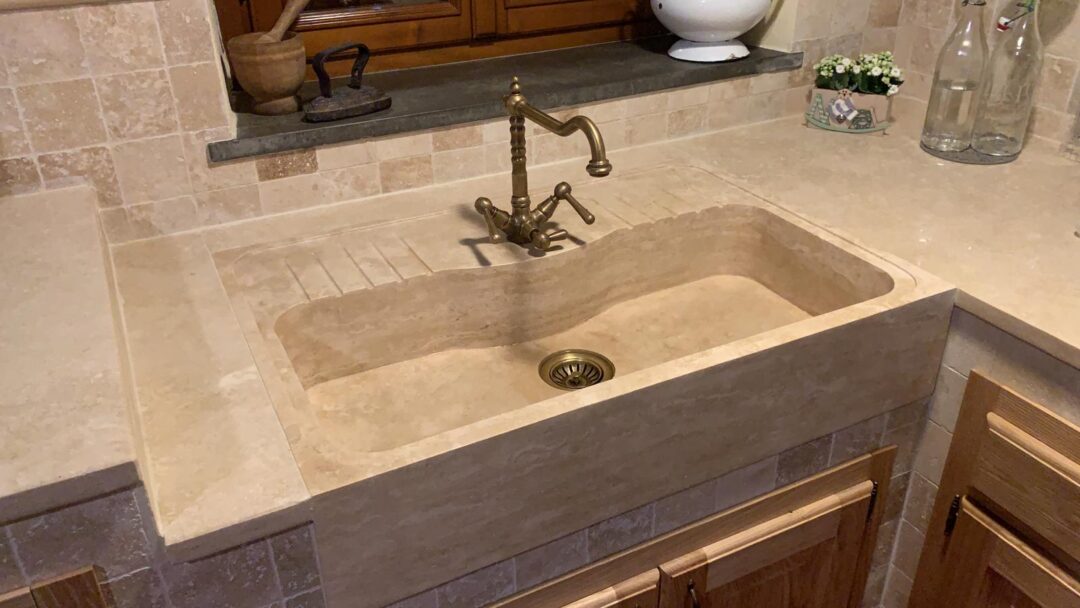 Küchenspüle aus Stein