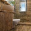 Rivestimento bagno e doccia in travertino Elm Stone