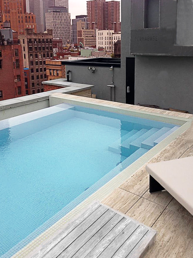 Pool cladding in veined travertine Zebra Light Earth (PDR047)