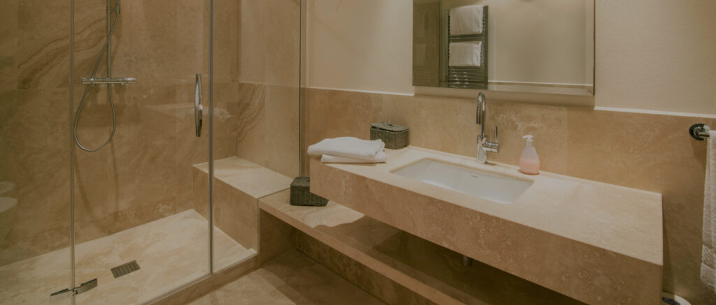 Travertine bathroom Rapolano stones