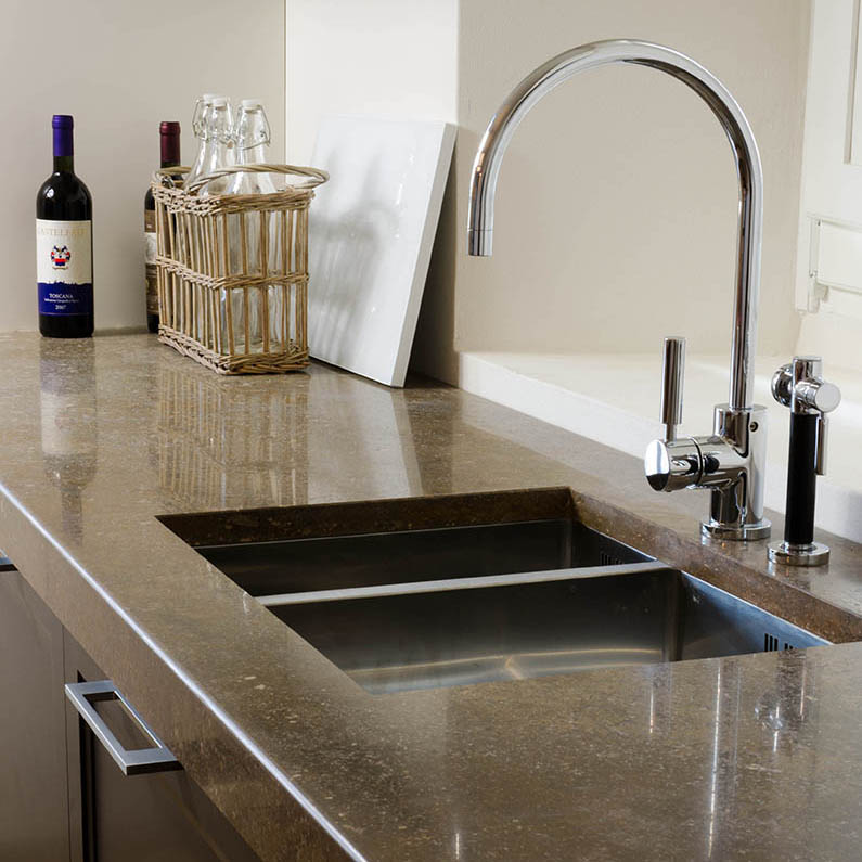 Minimalist marble kitchen
