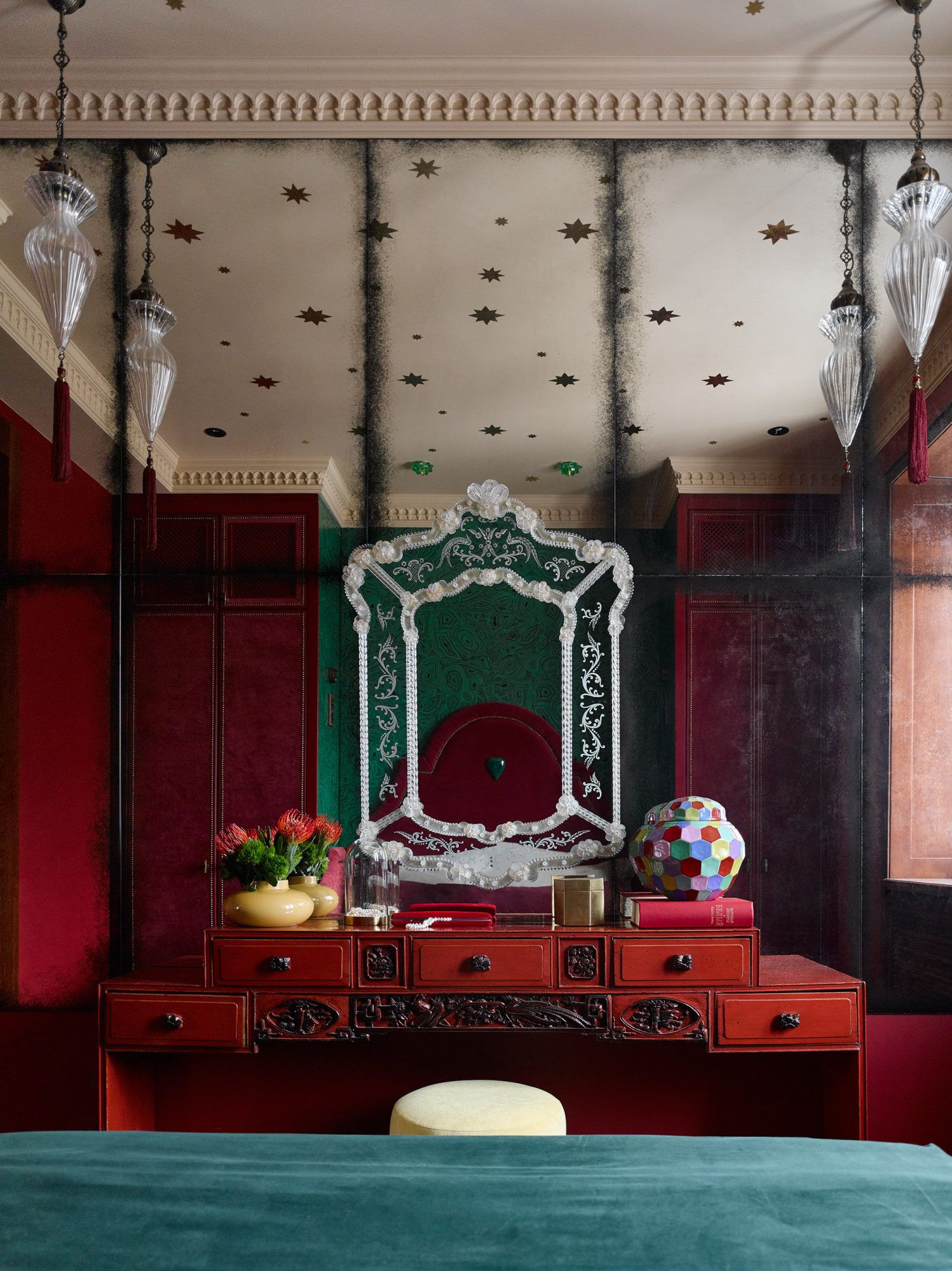 mirrored walls how to place them