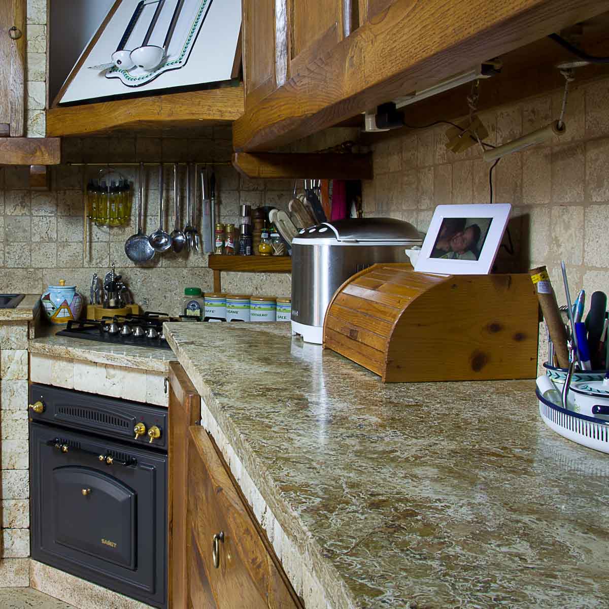 Travertine kitchen stone countertop Travertine kitchen stone countertop