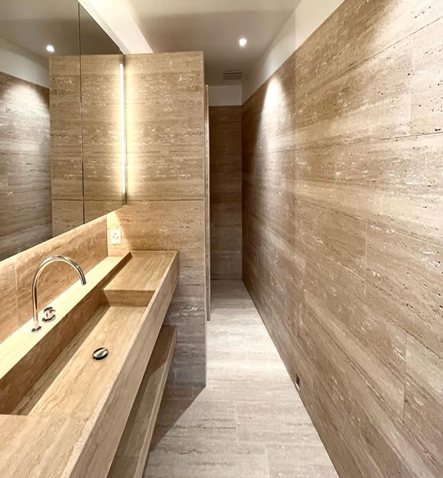 Bagno in travertino