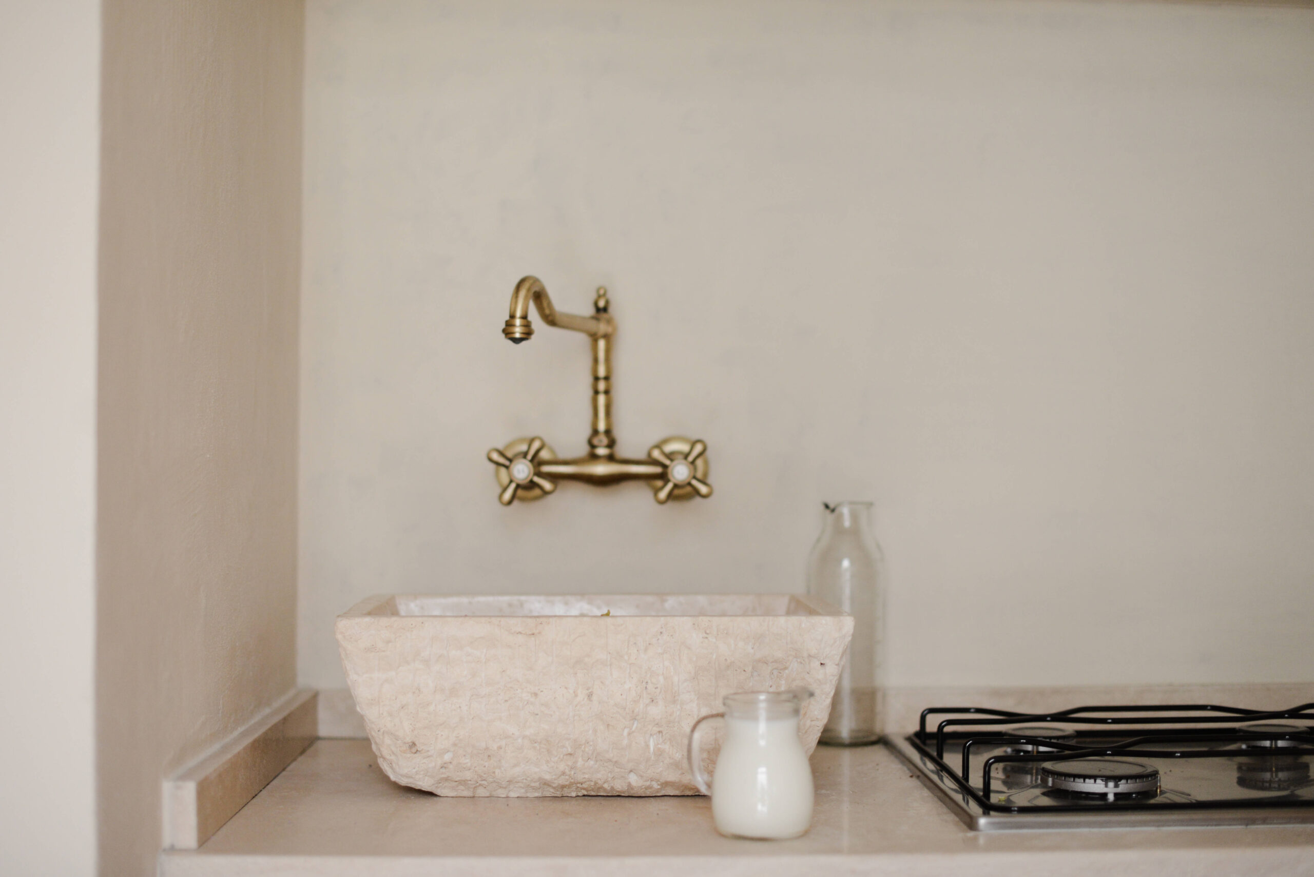 Travertine sink Valdirose kitchen