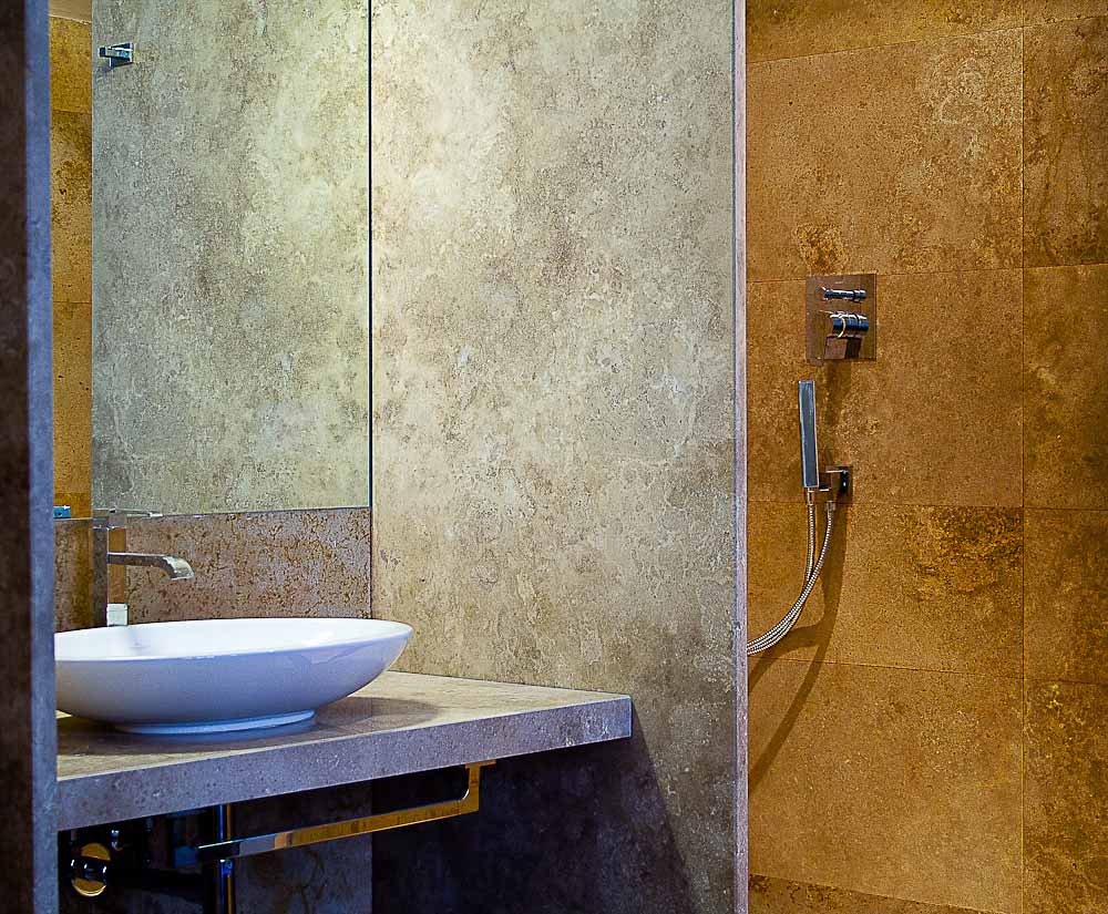 Pietre di Rapolano leather brown travertine