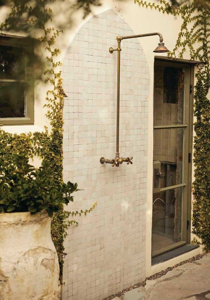 Spa-Pools im Freien 2025