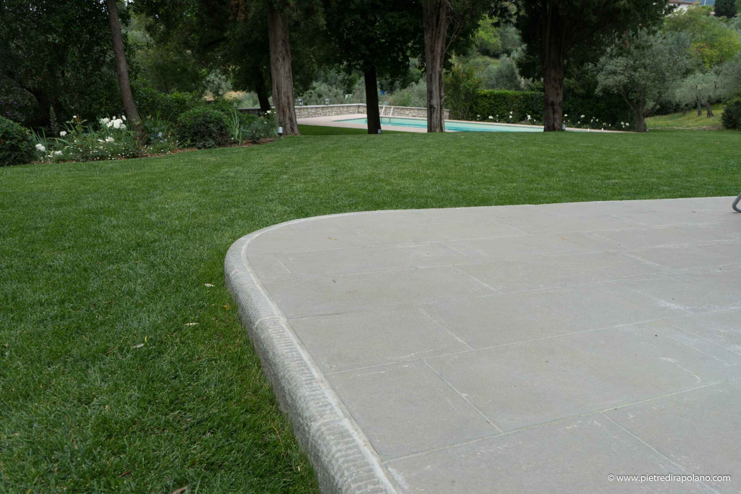 Cortili in pietra serena