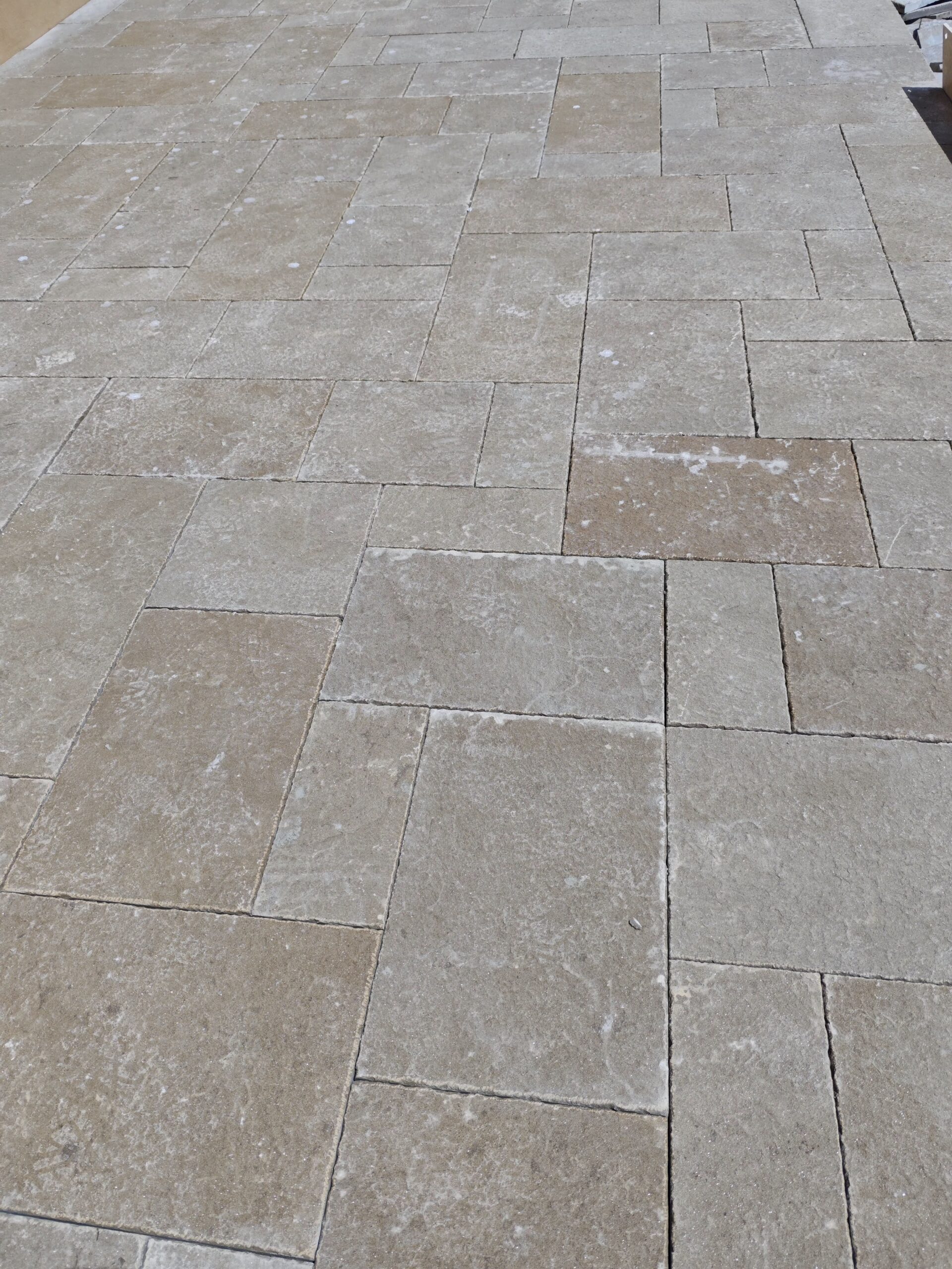 Rivestimenti e pavimenti in pietra serena