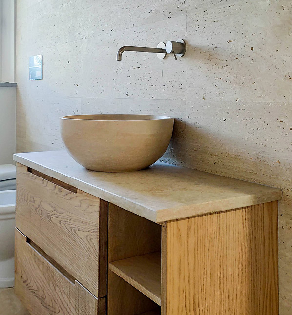 Arredi bagno in legno